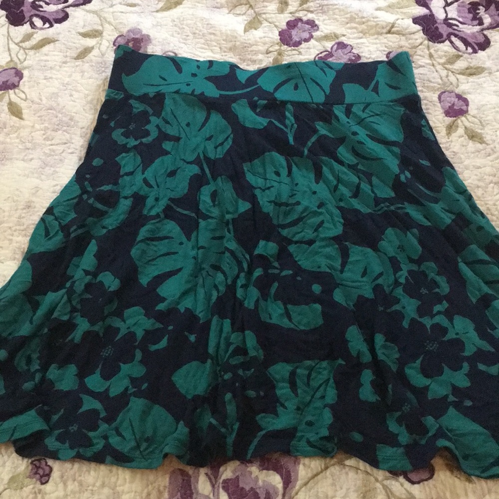 Ann Taylor Loft floaty skirt
